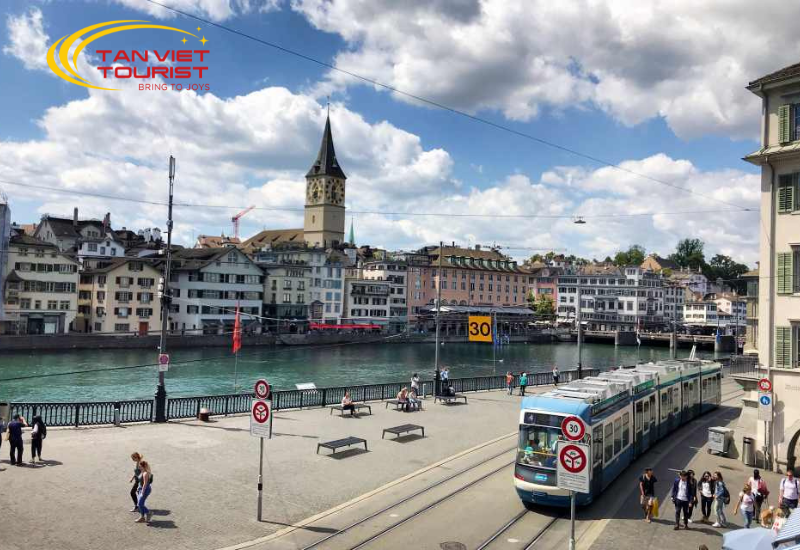 tour-zurich-1-2-ngay-city-tour-di-pha-va-cap-treo