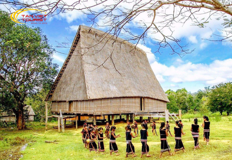 BUÔN MÊ THUỘT - PLEIKU - KONTUM