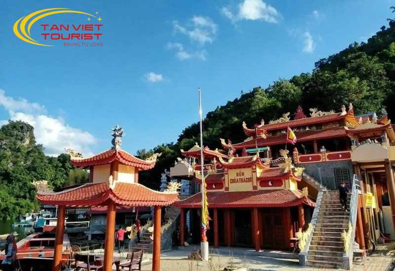 den-thac-bo-thuy-dien-hoa-binh-v-resort