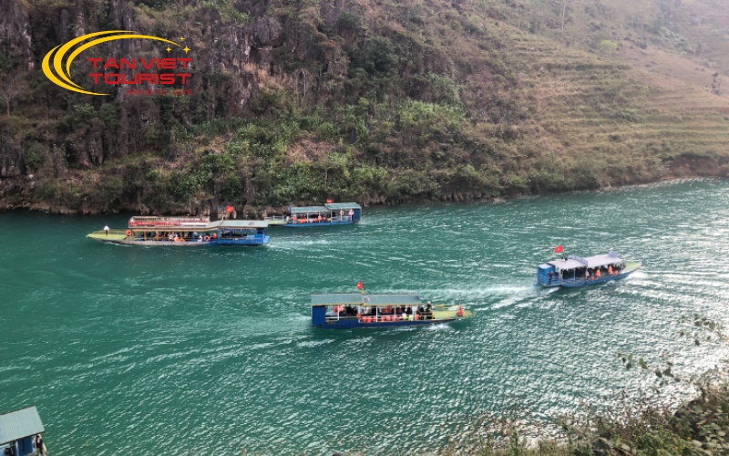 ha-giang-dong-van-song-nho-que (3)