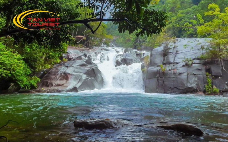 tour-khoang-xanh-suoi-tien (2)