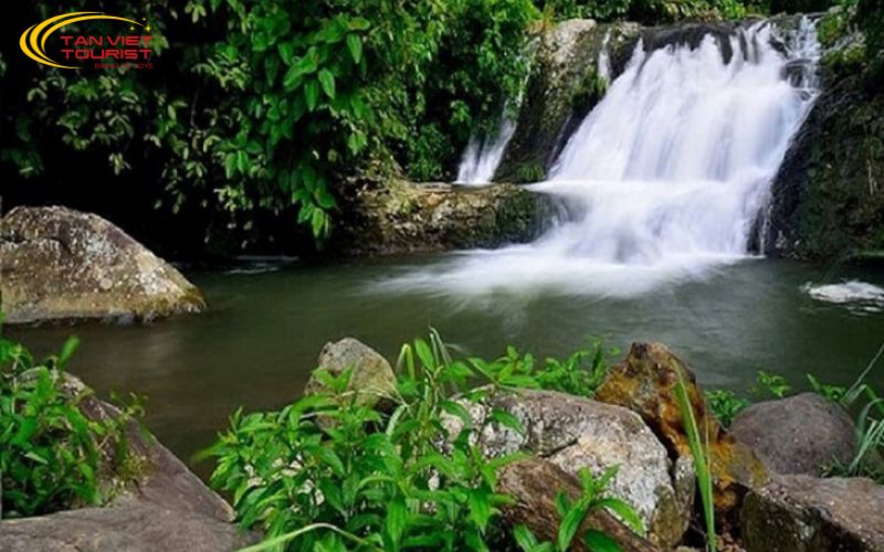 thac-tu-son-nghi-duong-V-Resort (2) Thác Tú Sơn - Nghỉ dưỡng V Resort