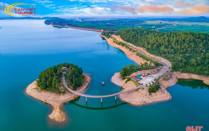 tour-bien-thien-cam-nga-ba-dong-loc-ho-ke-go (2) Tour Biển Thiên Cầm - Ngã ba Đồng Lộc - Hồ Kẻ Gỗ