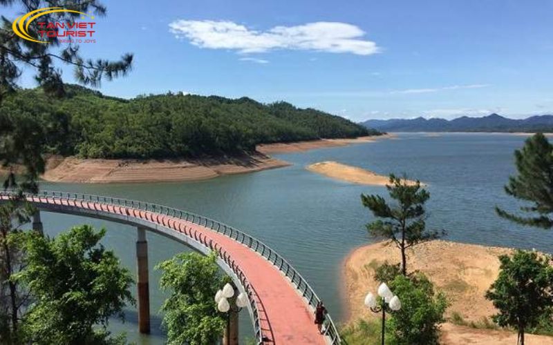 tour-bien-thien-cam-nga-ba-dong-loc-ho-ke-go (5) Tour Biển Thiên Cầm - Ngã ba Đồng Lộc - Hồ Kẻ Gỗ